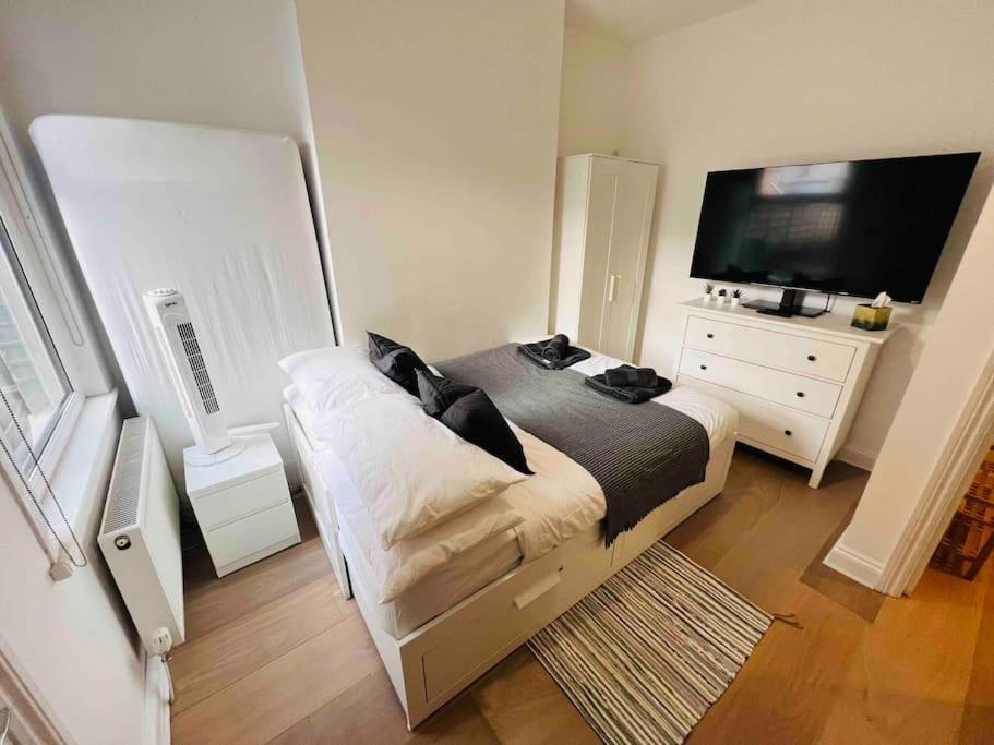 Lovely 2 Bedroom Ground Floor Flat With Garden. London Exterior foto
