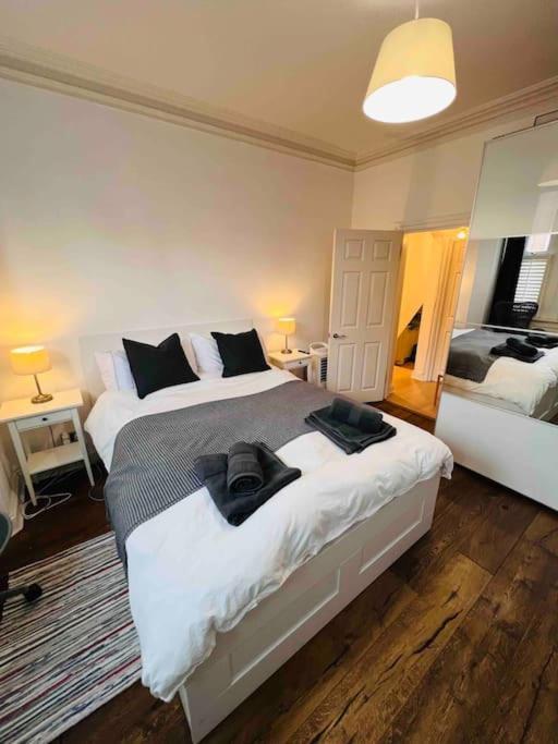 Lovely 2 Bedroom Ground Floor Flat With Garden. London Exterior foto