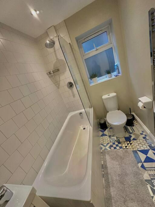 Lovely 2 Bedroom Ground Floor Flat With Garden. London Exterior foto